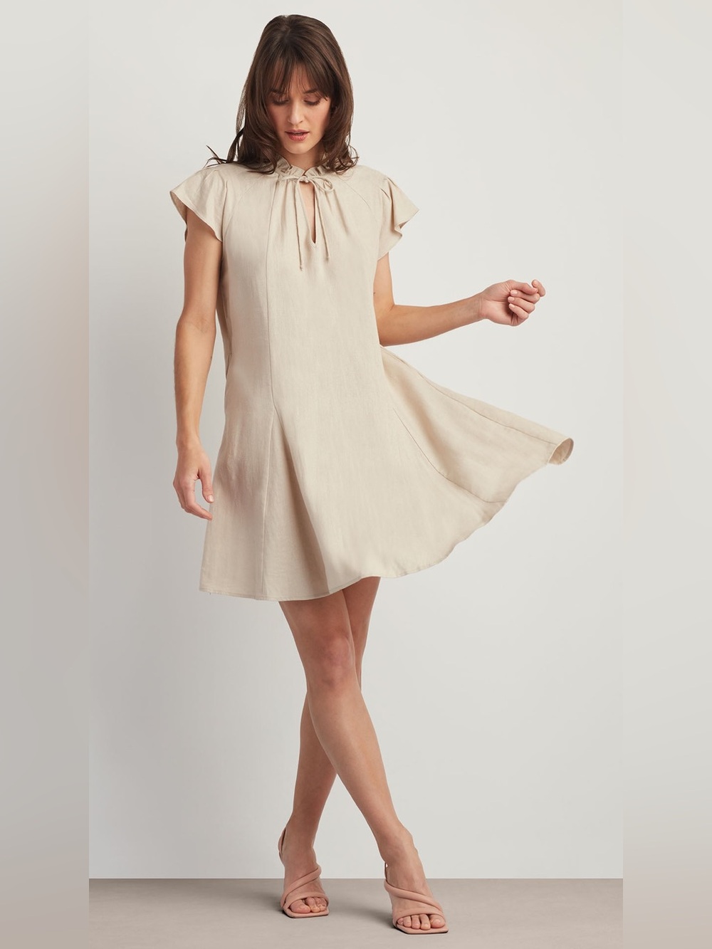 Ellen Tracy Linen Blend Beige Flutter Sleeve Shift Dress Pockets L Coastal